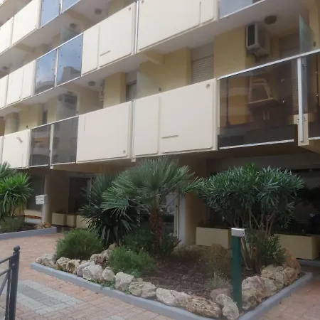 Appartement Studio 4 Personnes Promenade Des Bains Apartment Saint-Raphael (Var)